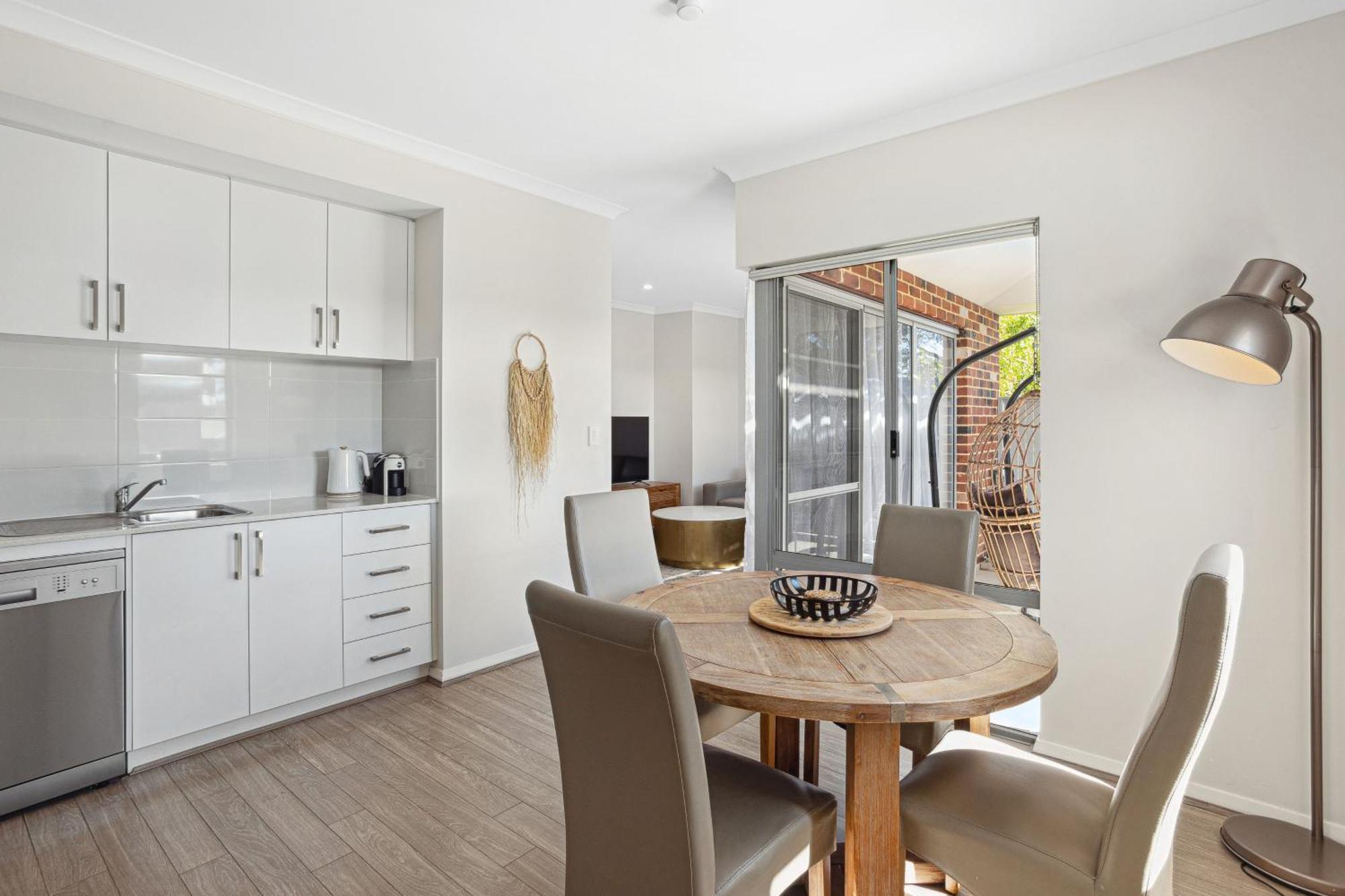 Tranquil Tree Views 2 Bedroom 2 Bathroom Apartment Perth Zewnętrze zdjęcie